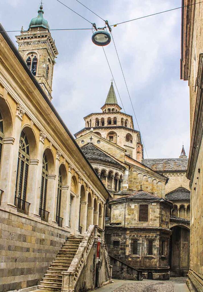 foto attività tour turistico per città alta